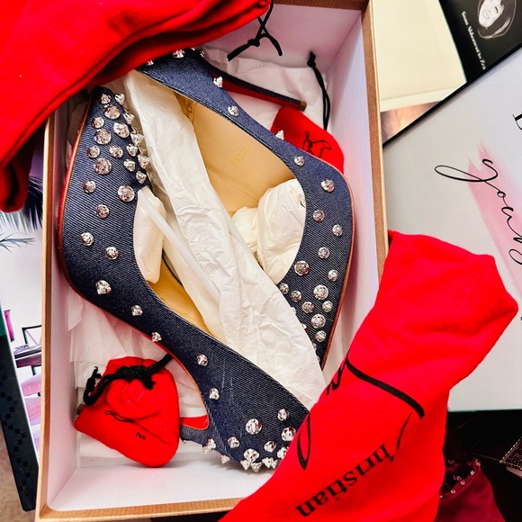 CHRISTIAN LOUBOUTIN Aimantaclou 100 Studded Denim Pumps - Picture 14 of 14